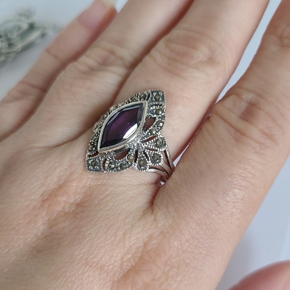 Vintage Elegant Art Deco Sterling Silver Marcasite Purple Amethyst Crystal Ring - Picture 9 of 13